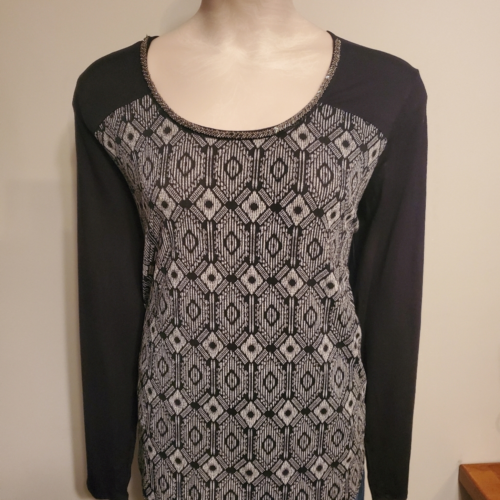 Black and white printed blouse